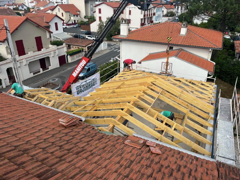 Charpente fermette industrielle en sapin à Capbreton (40130)