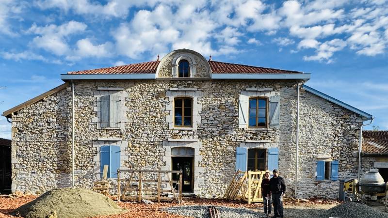 Reprise de charpente, isolation, installation de Velux, étanchéité en zinc et couverture neuve pour une maison de maître à Orthevielle dans les Landes