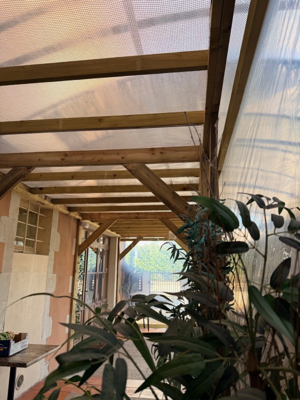 Création d'un couloir chauffé pour la terrasse d'un restaurant à Dax dans les Landes